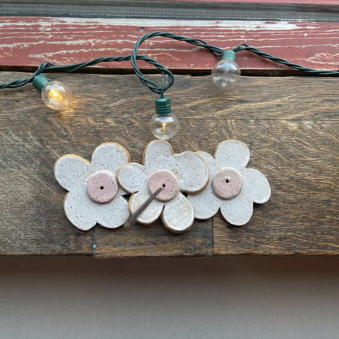 Daisy Incense Holder in Pink/White
